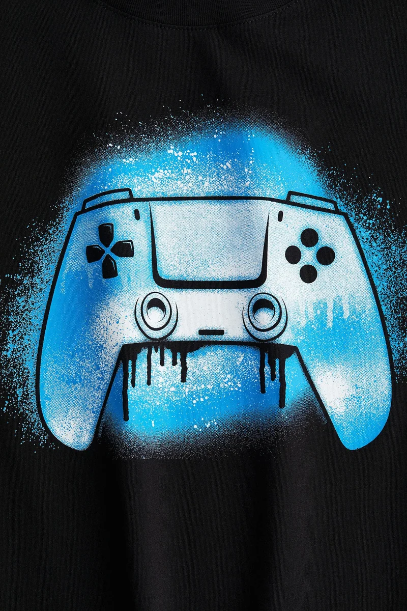 اتش اند ام تي-شيرت بتصميم مطبوع